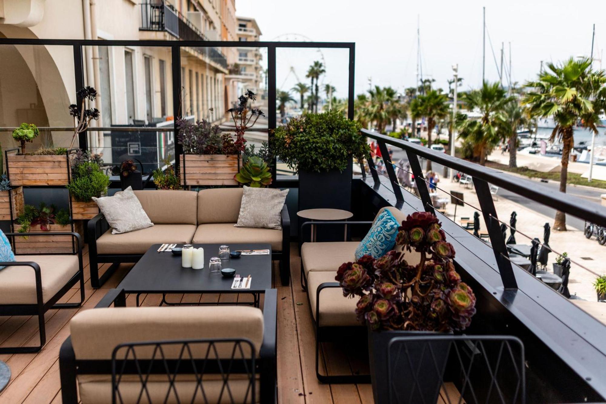 Hotel Restaurant Le Touring - Teritoria Saint-Raphaël المظهر الخارجي الصورة