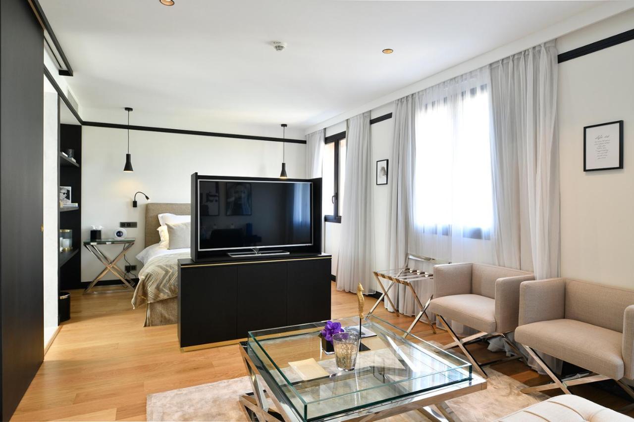 Hotel Restaurant Le Touring - Teritoria Saint-Raphaël المظهر الخارجي الصورة